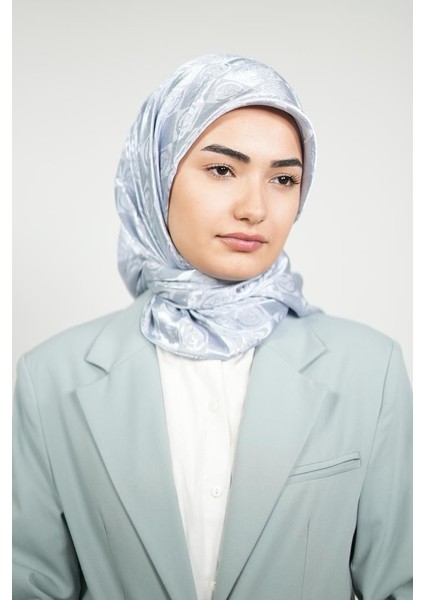 Desen Parlak Jakar Eşarp