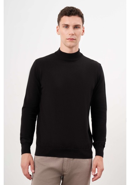 Erkek Siyah Basic Yarım Balıkçı Yaka Dynamic Fit Rahat Kesim Triko