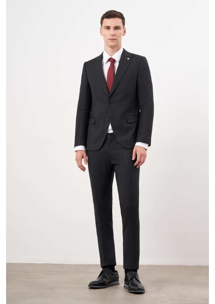 Erkek Siyah Poliviskon Trend Desenli Slim Fit Sivri Yaka Takım Elbise indirimleri