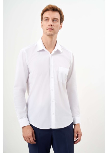 Erkek Beyaz Basic Düz Desen Cepli Sert Yaka Regular Fit Gömlek