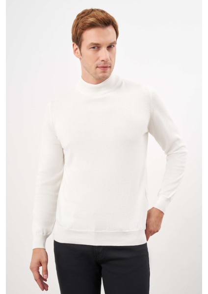 Erkek Ekru Basic Yarım Balıkçı Yaka Dynamic Fit Rahat Kesim Triko