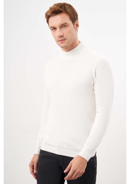 Erkek Ekru Basic Yarım Balıkçı Yaka Dynamic Fit Rahat Kesim Triko modelleri