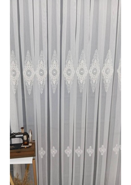 Taç Nakışlı Kort Damask Salon Model Tarz Tasarım Optima Exculusive 3 Kat Pileli Tül Perde