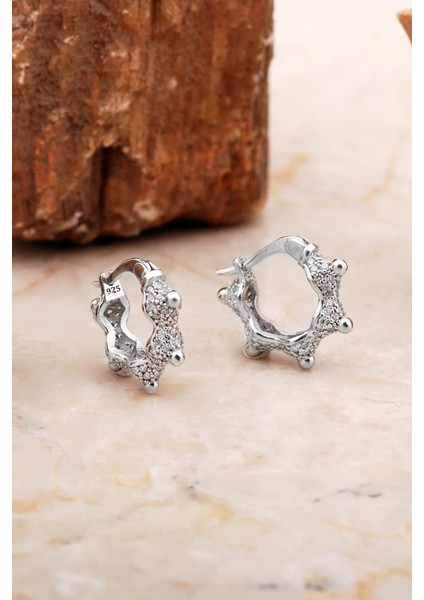 Taç Tasarım Rodyumlu Gümüş Halka Küpe 7024 fiyatları