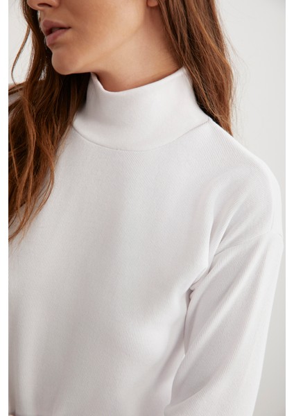 Padma Kadın Dik Yaka Dar Kesim Viskon Karışımlı Beyaz Bluz indirimleri