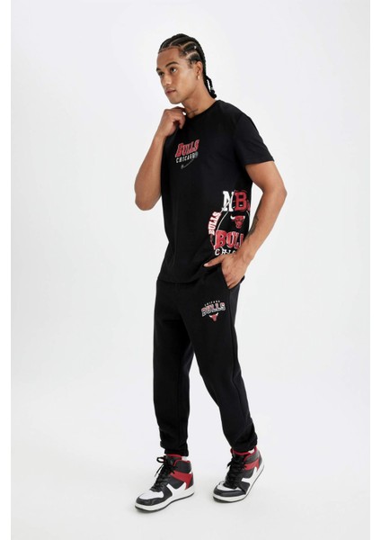 Fit NBA Chicago Bulls Kalın Jogger Eşofman Altı Standart Fit Cepli Esnek Bantlı Paça C9273AX24AU