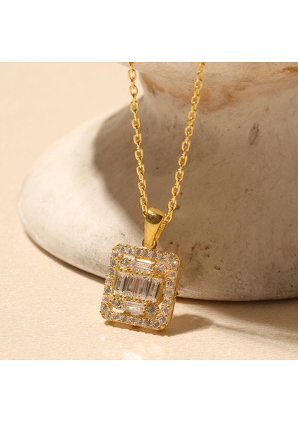 Baget Kare Kolye 718000 Gold