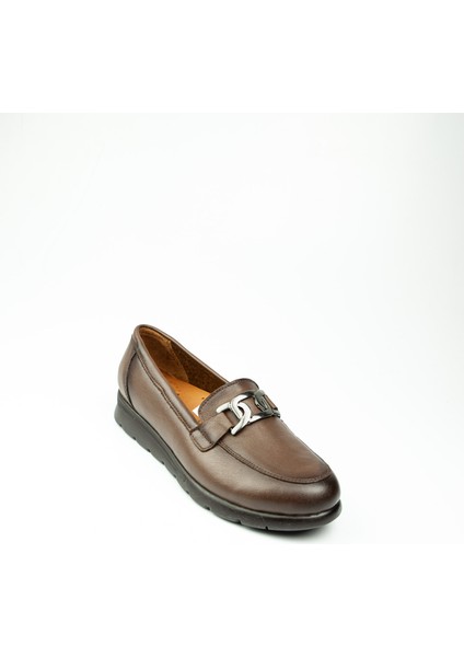 900 Kadın Tokalı Günlük Ayakkabı Ceviz