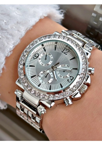 Gümüş Renk Kadın Kol Saati