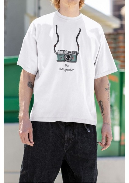 The Photographer Baskılı Unisex Oversize Tişört fiyatları
