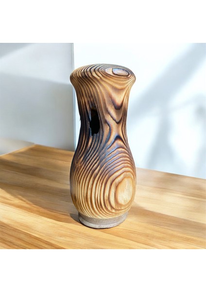 Doğal Izler: Yakma Tekniğiyle Desenlenmiş Çam Ağacı Vazo fırsatları