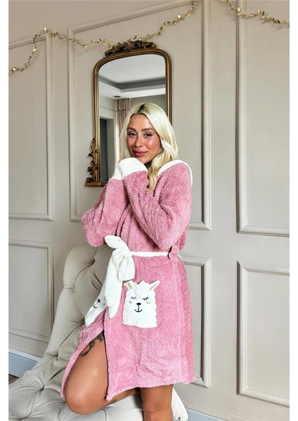 Pembe Kapşonlu ve Cepli Polar Peluş Kadın Sabahlık