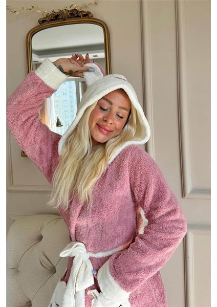 Pijama Evi Pembe Kapşonlu ve Cepli Polar Peluş Kadın Sabahlık