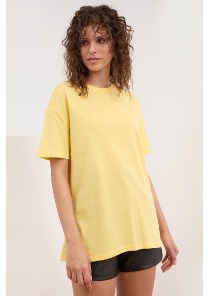 Kadın Bisiklet Yaka Kısa Kollıu Oversize T-Shirt