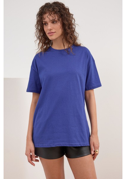 Kadın Bisiklet Yaka Kısa Kollıu Oversize T-Shirt