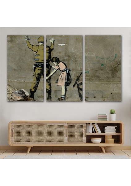 Dekoratif Kanvas Tablo Duvar Dekoru Askeri Arayan Küçük Kız Eseri Banksy 5013 Bungknv