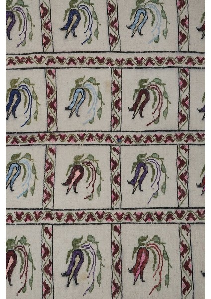 El Dokuma Kilim Karapınar Yöresi Çiçek Desenli Halı 116 x 124 cm modelleri