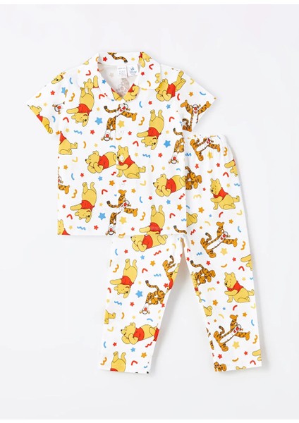 LC Waikiki Lcw Baby ekru Baskılı Polo Yaka Kısa Kollu Winnie The Pooh Baskılı Erkek Bebek Pijama Takımı