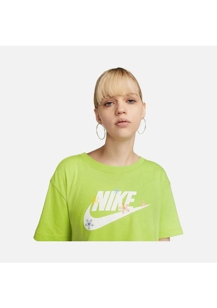 Sportswear Futura Flover Graphic Crop Short-Sleeve Kadın Tişört fiyatları