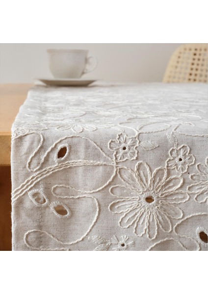 Nill Işlemeli Runner (40 x 140 Cm)
