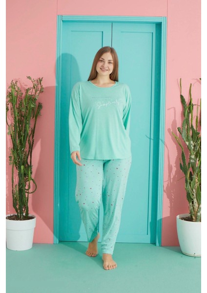 Kadın Yuvarlak Yaka Düğmesiz Büyük Beden Mevsimlik Düşük Omuz Uzun Kol Viskon Pijama Takımı modelleri