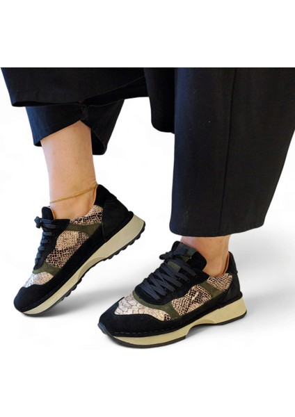 SV205 Yılan Desen Baskı Deri Siyah Renk Kadın Sneaker