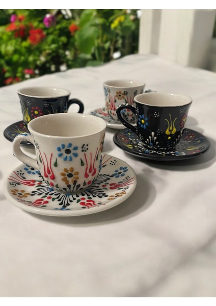 Dekoratif 4 Kişilik Şık Lale Çini Tasarımlı Tamamen El Yapımı Kahve Fincan Seti