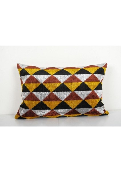 Geometric Desenli Renkli Kadife Ikat Yastık Kılıfı