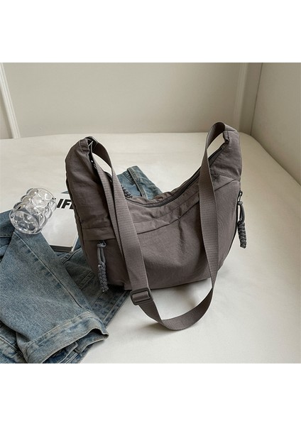 Çapraz Askılı Çanta Taşınabilir Naylon Malzeme Modaya Uygun ve Şehirli Sade Stil Çeşıtli Renkler Mevcut, Gri (Yurt Dışından)
