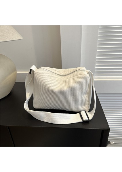 Çapraz Askılı Çanta Taşınabilir Astar Malzemesi: Yüksek Kaliteli Polyester Kentsel Sade Stil, Beyaz (Yurt Dışından)