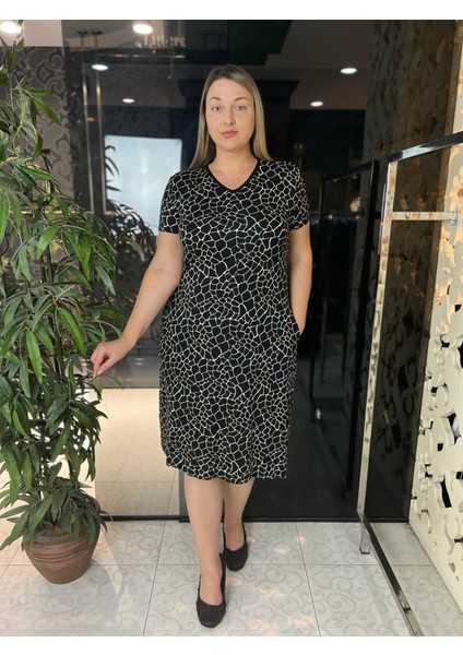 Siyah-Beyaz Desenli Kadın Büyük Beden Örme Elbise Bge53 modelleri