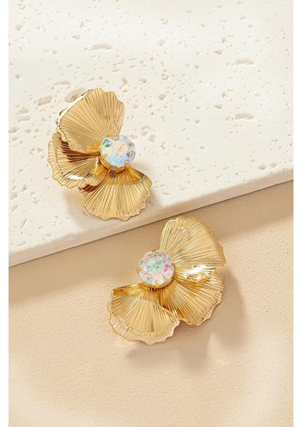 Yarım Çiçek Modelli Zarif Gold Kadın Çivi Küpe modelleri