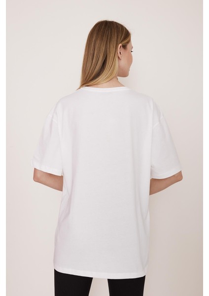 Beyaz Oversize Baskılı Pamuk T-Shirt - BGB10 modelleri