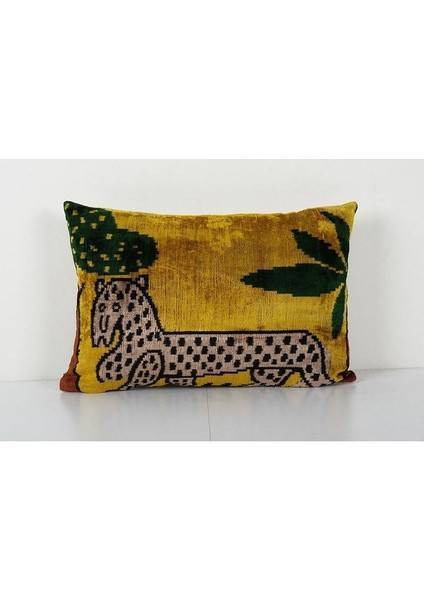 Hayvan Motifli Kadife Ikat Yastık Kılıfı