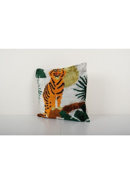 Sarı Renkli Hayvan Motifli Kadife Ikat Yastık Kılıfı modelleri