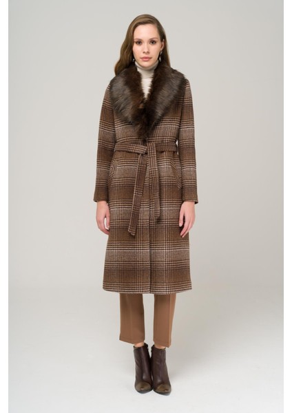 Yakası Çıkabilir Kürklü Belden Bağlamalı Ara Boy Ekose Kaban Kahve 3978 fiyatları