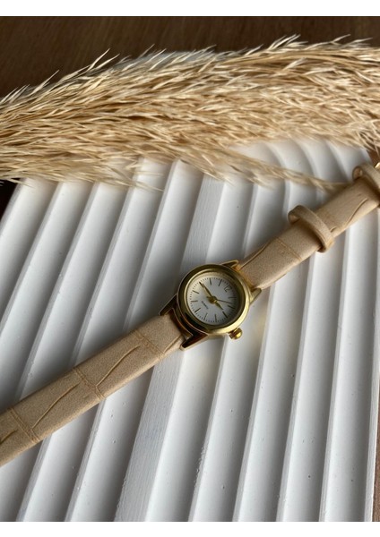Bs Stıll Vintage Kadın Kol Saati Retro Quartz Deri Kordon 1 Adet