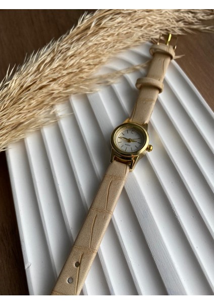 Bs Stıll Vintage Kadın Kol Saati Retro Quartz Deri Kordon 1 Adet