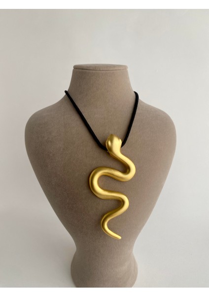 Şahmaran Büyük Boy Ipli Tasarım Kolye