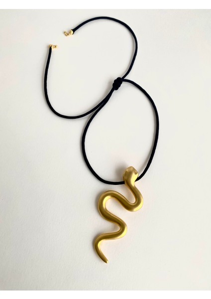 Şahmaran Büyük Boy Ipli Tasarım Kolye fırsatları