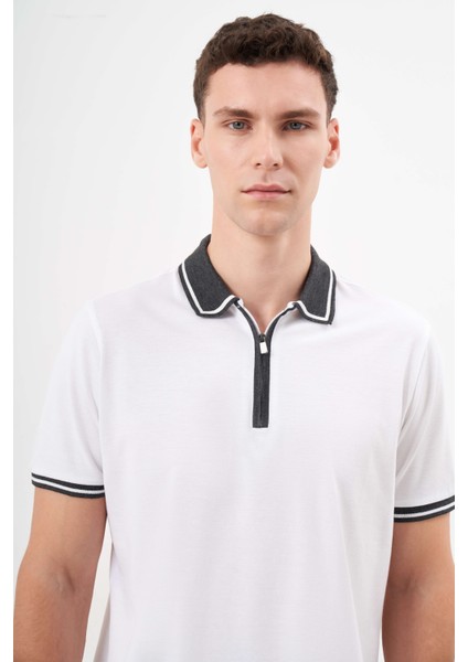 Erkek Beyaz Trend Polo Yaka Dynamic Fit T-Shirt fırsatları