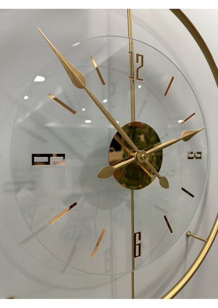 Orta Boy - Gold Luxry Şefaf Cam Quartz Mekanizmalı Metal Dekoratif Camlı Lüx Duvar Saati