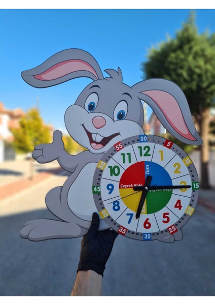 Sevimli Bunny Tavşan Ahşap Çocuk Odası Duvar Saati, Sessiz Mekanizma, Şık ve Geometrik Tasarım