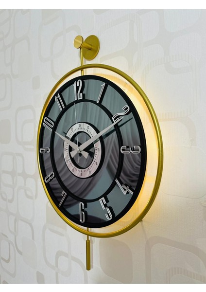 Modern 40x60 cm metal ve cam duvar saati, ışıklı, şık ve zarif tasarım.