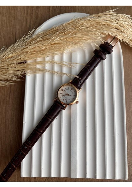 Bs Stıll Vintage Kadın Kol Saati Retro Quartz Deri Kordon 1 Adet