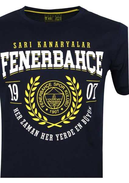Erkek Kolej Çelenk Logolu T-Shırt fırsatları