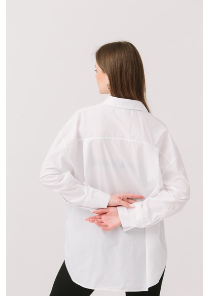 Beyaz Oversize Uzun Basic Dokuma Gömlek