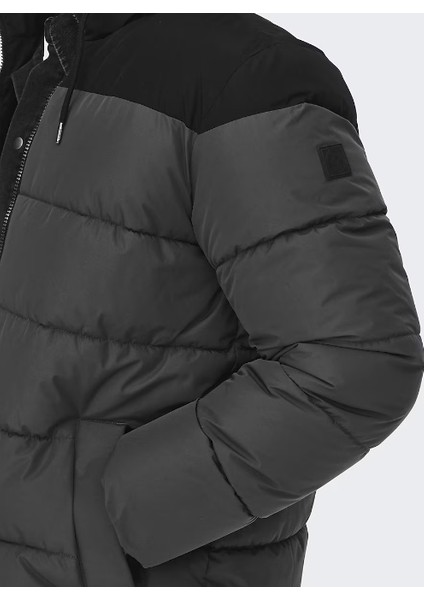Onsmelvin Life Puffer 22022100 Kapüşonlu Erkek Şişme Mont