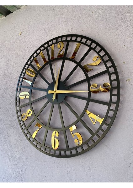 Siyah ve altın tonlarında modern dekoratif duvar saati 50cm, şık ve şık tasarım