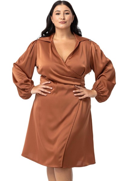 Büyük Beden Derin V Yaka Beli Yandan Drapeli Saten Tarçın Elbise fırsatları
